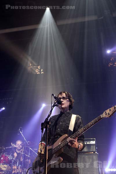 THE BREEDERS - 2017-10-27 - PARIS - Gaite Lyrique - Miranda Cordelia Susan Josephine Wiggs - Jim MacPherson